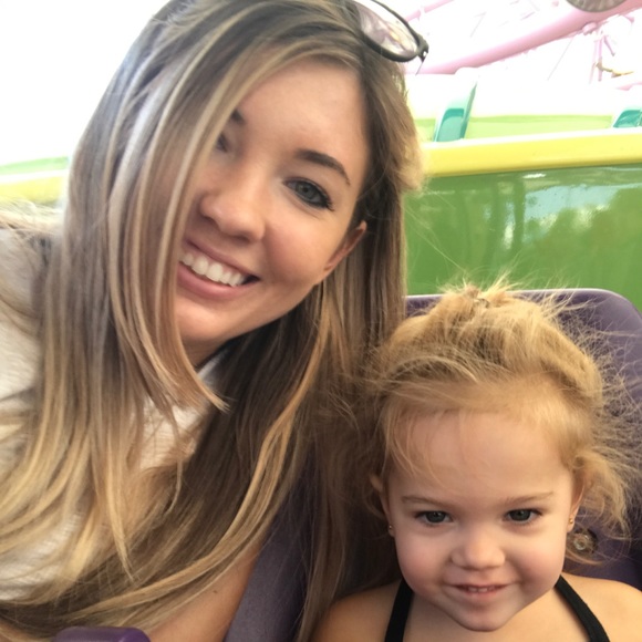 Meet your Posher, Christina - Picture 1 of 1